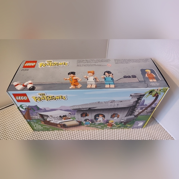 Lego Ideas 21316 The Flintstones Building Set Toy - Picture 3 of 4